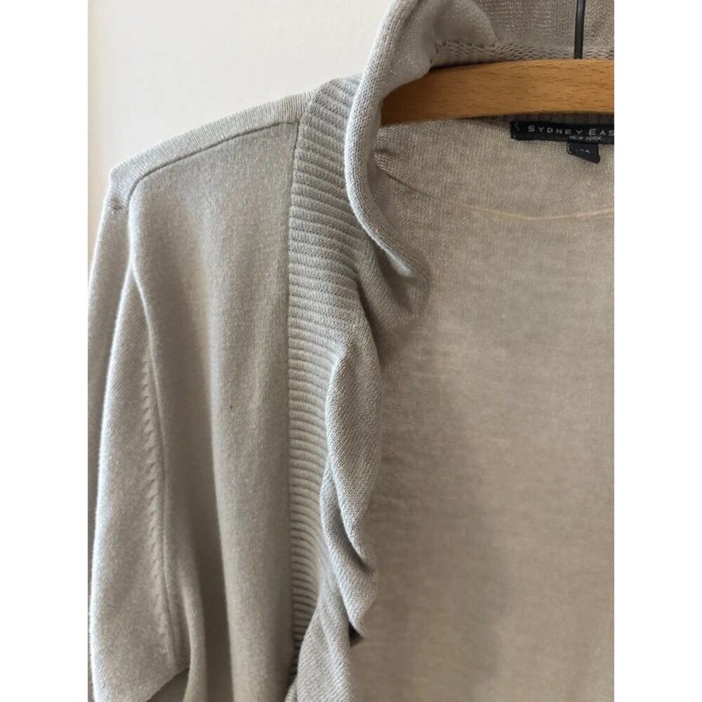 Cropped Ruffle Shrug - Picture 4 of 6